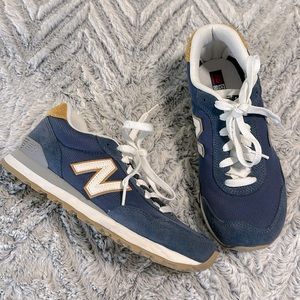 New Balance 515 V3 Classic women’s  Sneaker in vintage blue.